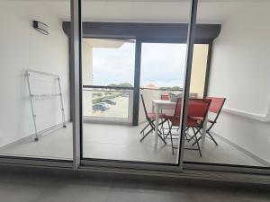 Appart Moderne clim, parking à 100 m de la plage