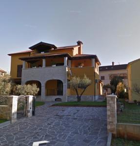 Studio Apartments Pinia-Marina
