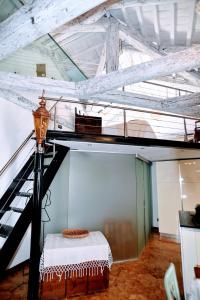 Barchessa - 17th Century Venetian Loft - 15min to Venice - 2 Free Parking