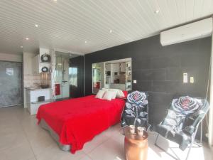 Studio 309, Héliopolis AB, village naturiste