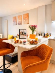 Uxbridge Residences - Private Terrace - Opposite Piccadilly Line 20min SOHO Oxford Street