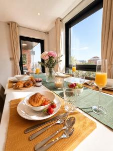 Uxbridge Residences - Private Terrace - Opposite Piccadilly Line 20min SOHO Oxford Street