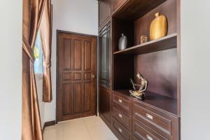 2 Bedroom Pool Villa With 8Ball & Darts!