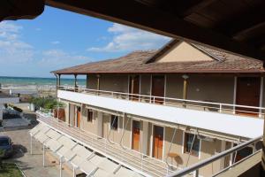 ANORA Mare Suites
