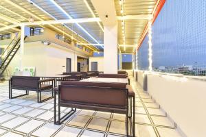 FabHotel The Nine Prime