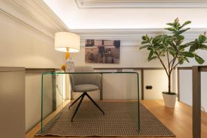 Luxe Mininal Flats by HostWise