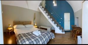 Annette Rooms