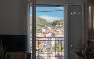 Aura 2 Apartment