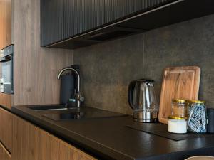 Prime Old Town Luxury Apartment - Free Parking