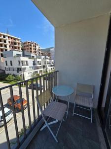 Spacious Green Breeze Apartment - Private Parking