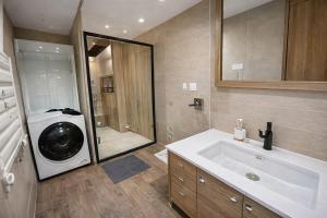 L Impasse des Pins, Centrally located and renovated