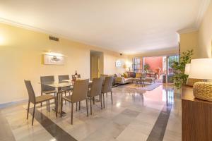 Elegant Golf Apt, Peace, Pool, Panoramic Views
