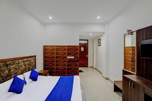 Hotel JOY -Karol Bagh