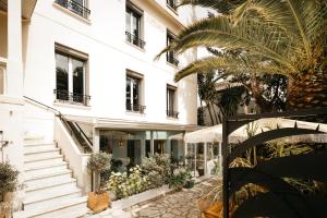 Hôtel Le Petit Castel