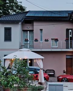 Holiday Home Varese- Family & Group stay with private parking
