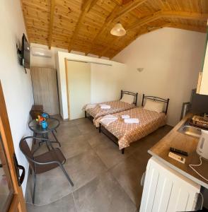 Mani Sea View Rooms