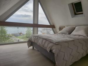 Exceptional duplex with harbor view 3 bedrooms