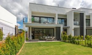 Maison contemporaine sur le golf de San Roque Golf Club