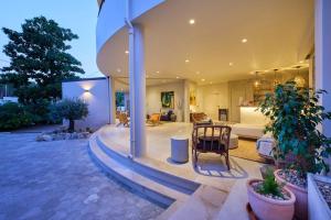 Aroeira Beach Retreat