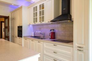 Luxury 3BR Panoramic Kotor Bay View Near Old Town