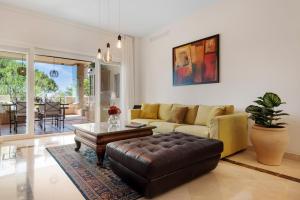Sunny Terrace Apt in Golf Valley with Pool