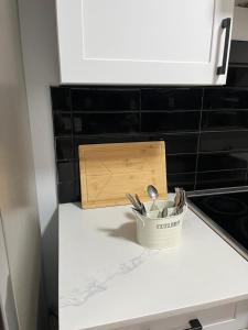 Modern 3Bed house Near River ,Casino Sleeps 8