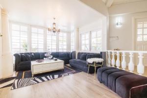 Elegant 5BR Pool Villa in Central Bangkok-Peaceful