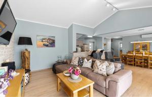 Amazing Home In Deklici