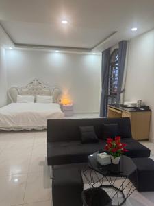 Min Hotel