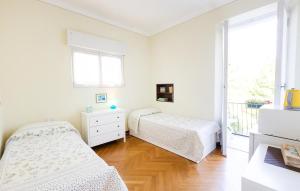 3 Bedroom Nice Apartment In Stresa