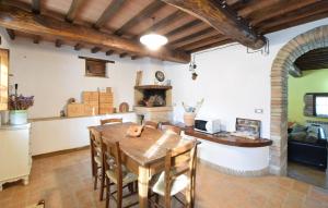 Stunning Home In Magione