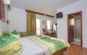Lovely Apartment In Pula With Wifi