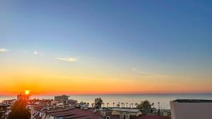 Sunset Vista Suite