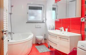 Cozy Home In Vardica With Sauna