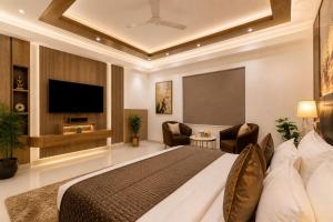 Hotel The Capital Stay Near Delhi IGI Airport With - Free Airport Pickup