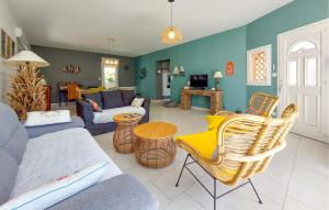 3 Bedroom Beautiful Home In La Tremblade