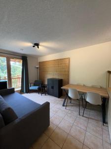 Chalets de Wengen B45 - Paradiski - heated pool