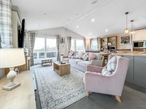 Turnberry Lodge