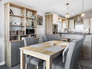 Turnberry Lodge