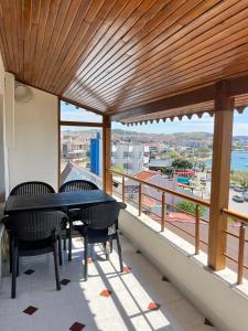 Scenic Cunda View Duplex with Terrace Near Beach