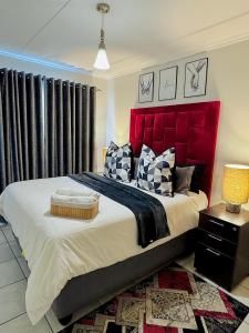 OR Tambo Airport Transit Oasis - COZY HOME in Greenpark