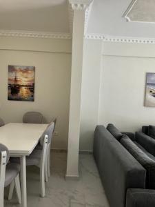 G&R Apartment