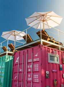 Beach Front Lux Containers