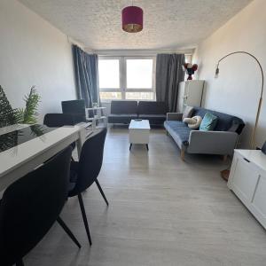 Cozy 1BR Apartment in Stratford with City View