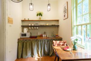 Serene 2BR 2BA Apt Old Quarter FREE Parking Washer