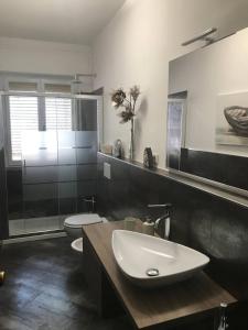 Central Lido di Camaiore Apartment Comfort and Convenience Await