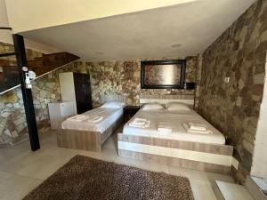 Garden Villa Lake Side & Glamping