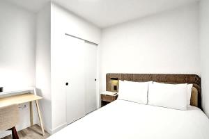 Ocean View 1BR with Balcony Pool & Gym Near Beach