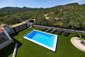 Costa apartment with private pool