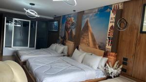 The Sweet Family Pyramids Inn